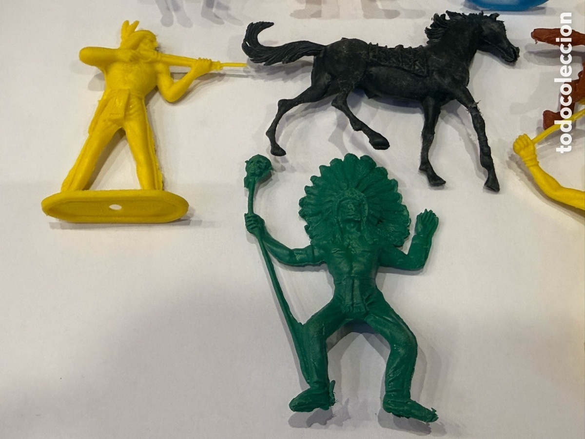 Figuras de acci&oacute;n: LOTE DE FIGURAS INDIOS Y VAQUEROS ANTIGUOS algunos de COMANSI - Foto 5