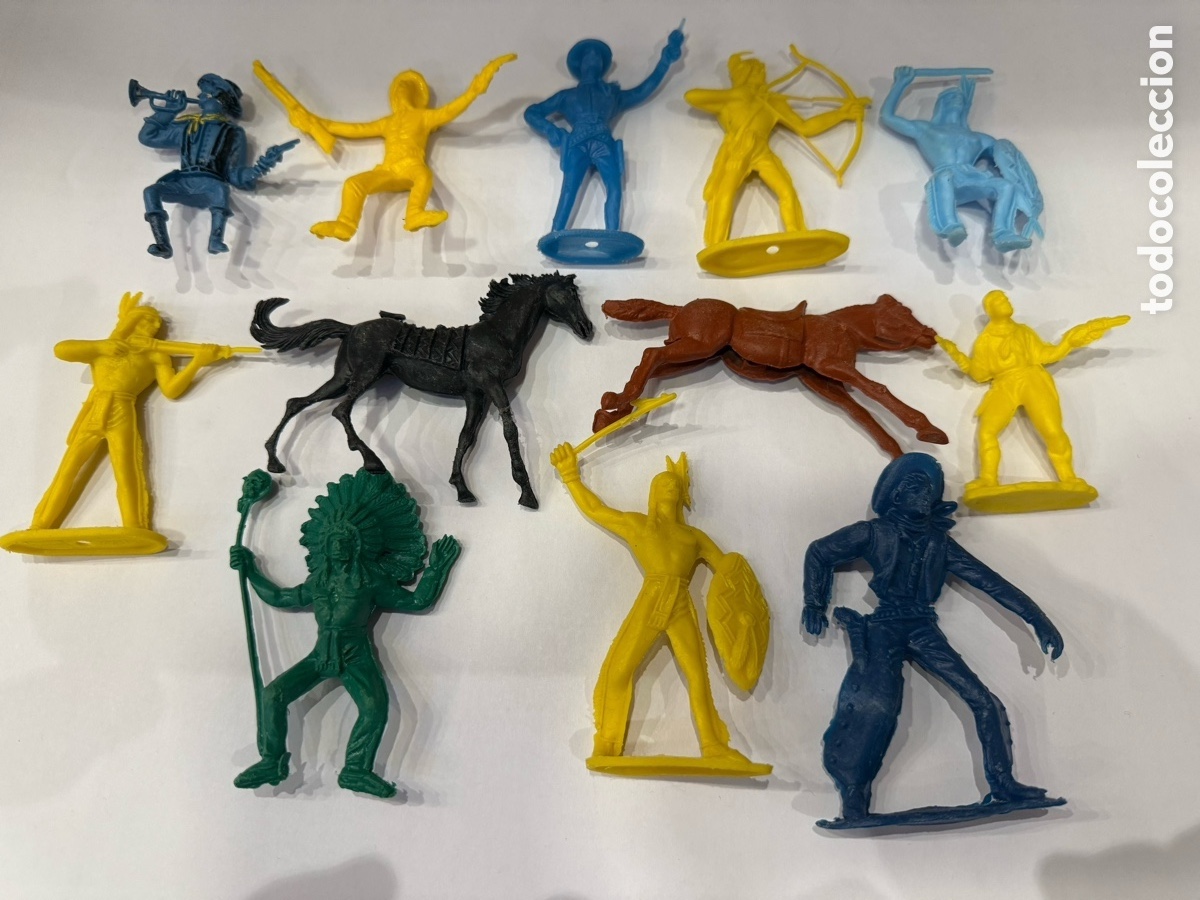 Figuras de acci&oacute;n: LOTE DE FIGURAS INDIOS Y VAQUEROS ANTIGUOS algunos de COMANSI - Foto 1