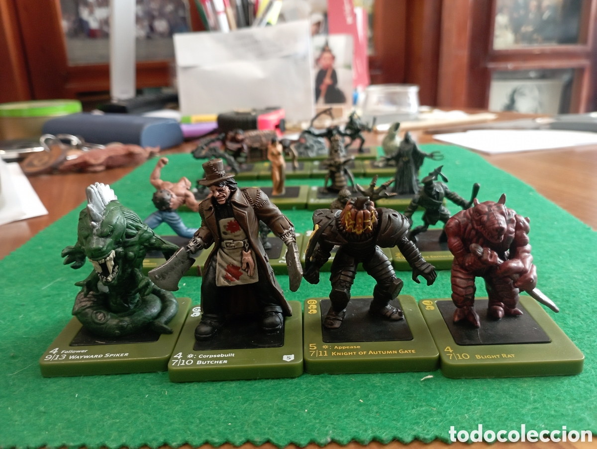 Figuras de acci&oacute;n: Lote de 19 figuras distintas de Dreamblade, base verde.
