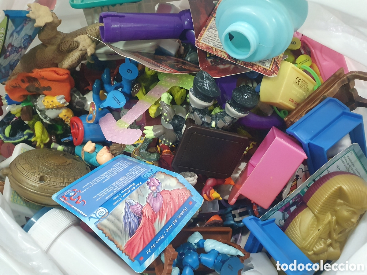 Figuras de a&ccedil;&atilde;o: Gran lote de juguetes figuras de acci&oacute;n Gormiti y otros. (L41)