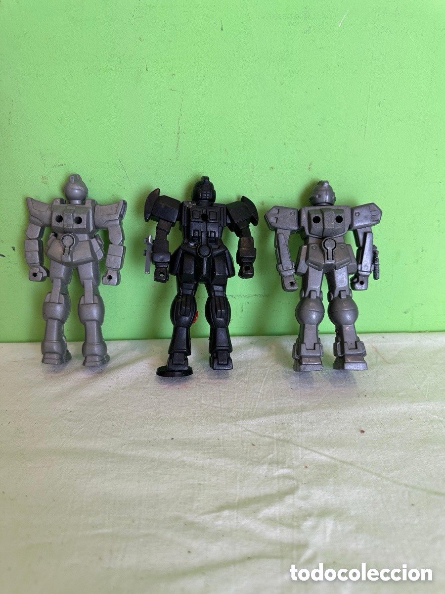 Figuras de acci&oacute;n: Lote 3 robots figuras PVC tipo Gundam colecci&oacute;n vintage