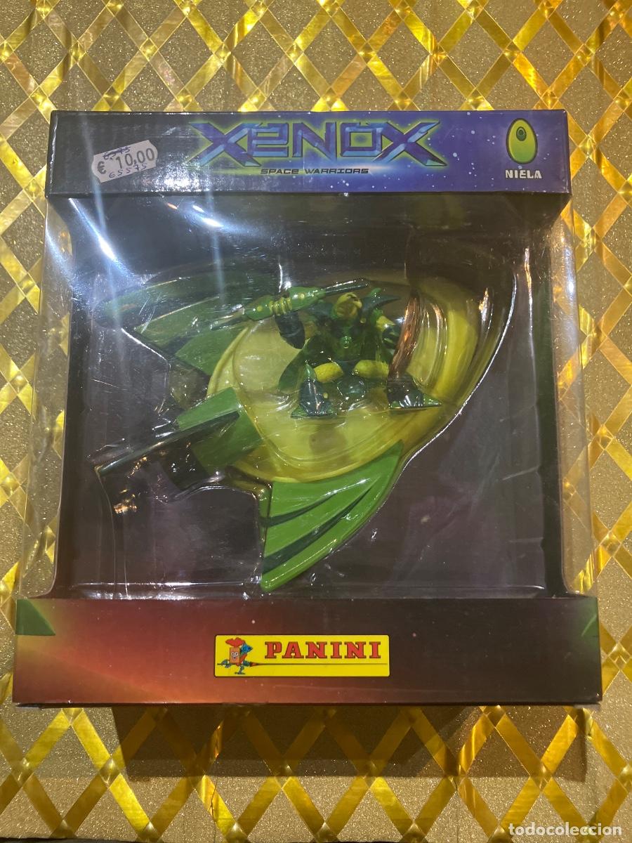 Figuras de acci&oacute;n: NAVE Y FIGURA DE XENOX DE PANINI NIELA !