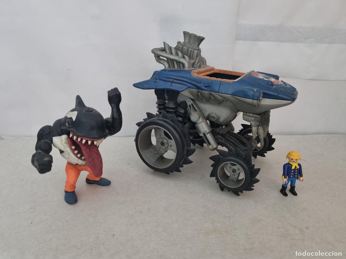 Action Figures: Veh&iacute;culo Street Sharks 4x4 y figuras Street sharks de la orca moby lizk de mattel