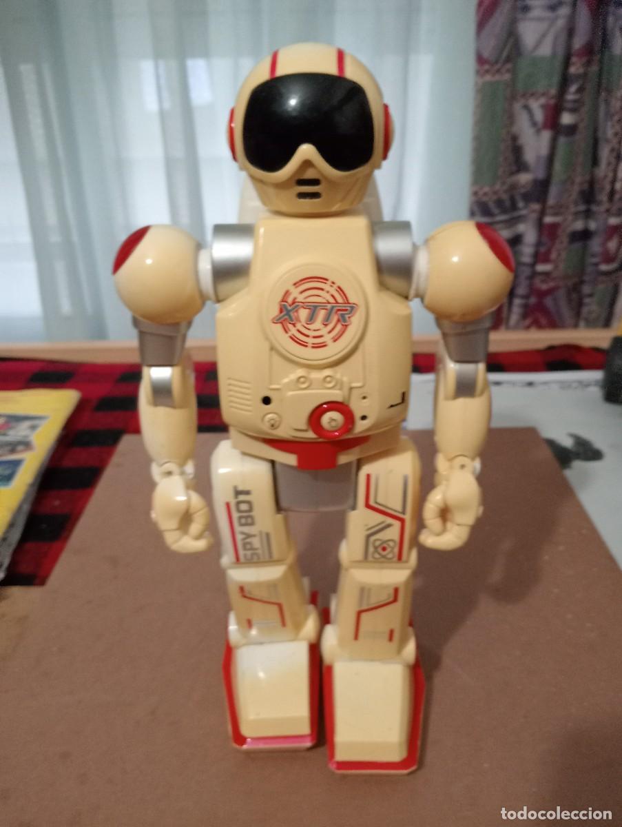 Figuras de acci&oacute;n: Robot a pilas ( 33 cm. ) no funciona - Foto 1