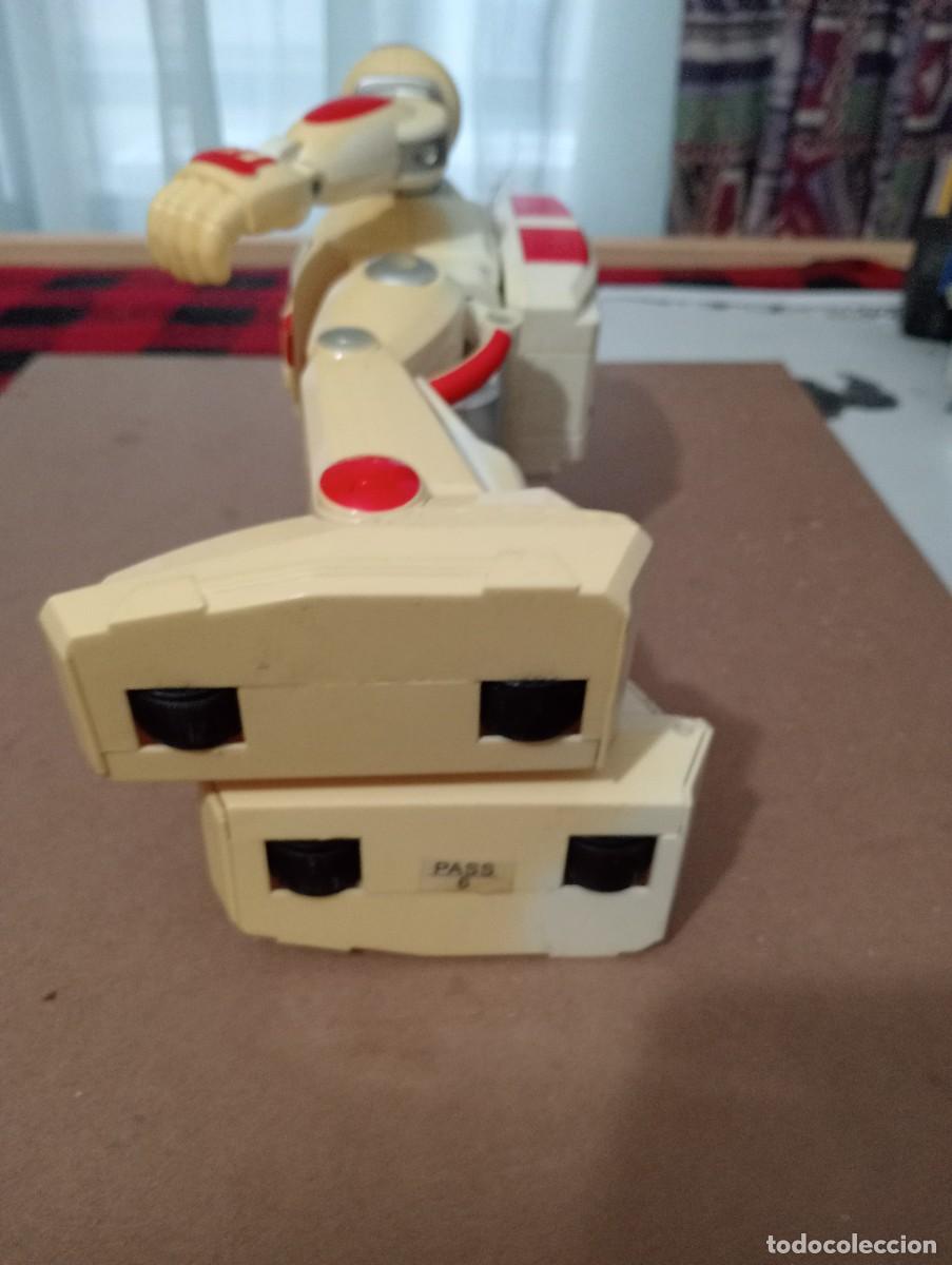 Figuras de acci&oacute;n: Robot a pilas ( 33 cm. ) no funciona - Foto 6