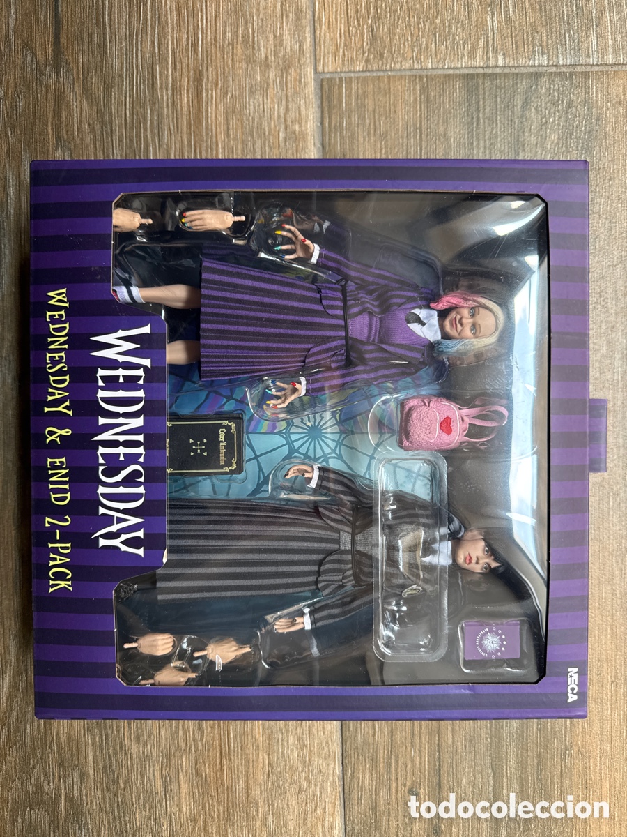 Figuras de acci&oacute;n: Pack 2 Figuras Mi&eacute;rcoles Wednesday Addams y Enid Uniforme Nevermore Neca