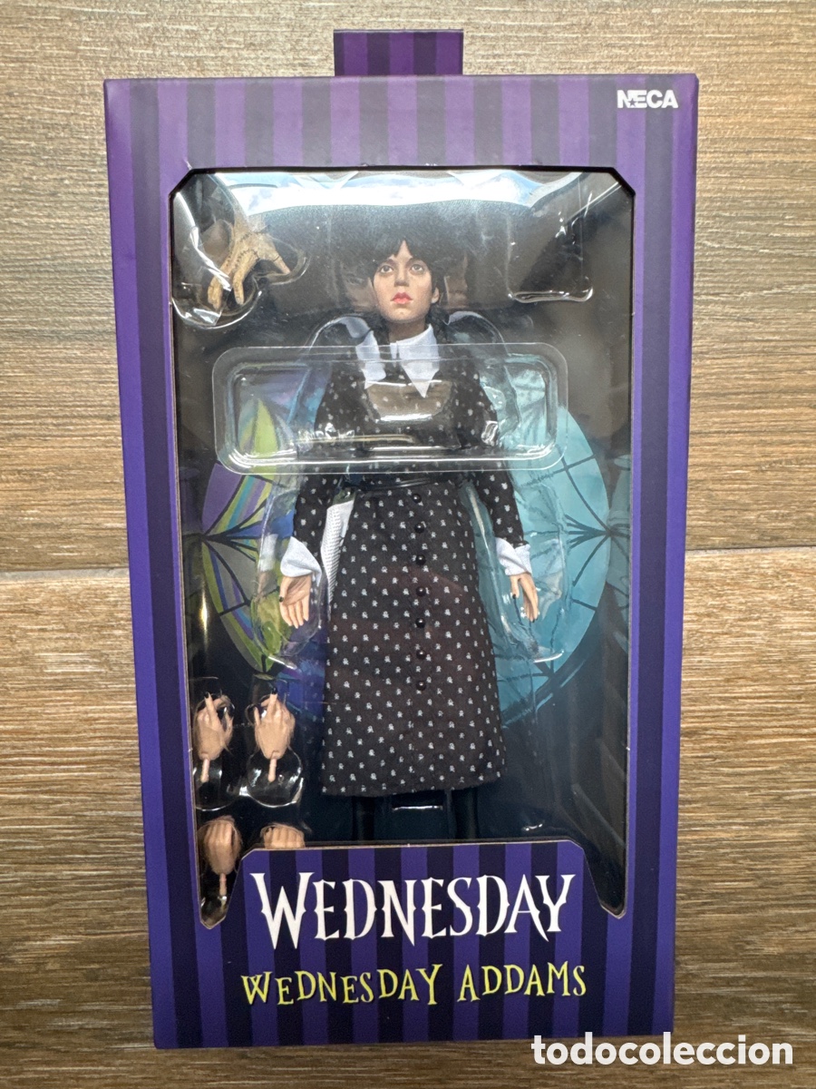 Figuras de acci&oacute;n: Figura Mi&eacute;rcoles Wednesday Addams Vestido Cl&aacute;sico Neca