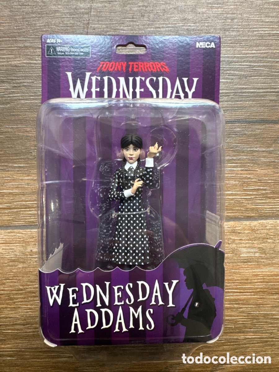 Figuras de acci&oacute;n: Figura Mi&eacute;rcoles Addams Traje Cl&aacute;sico Wednesday Toony Terrors Neca