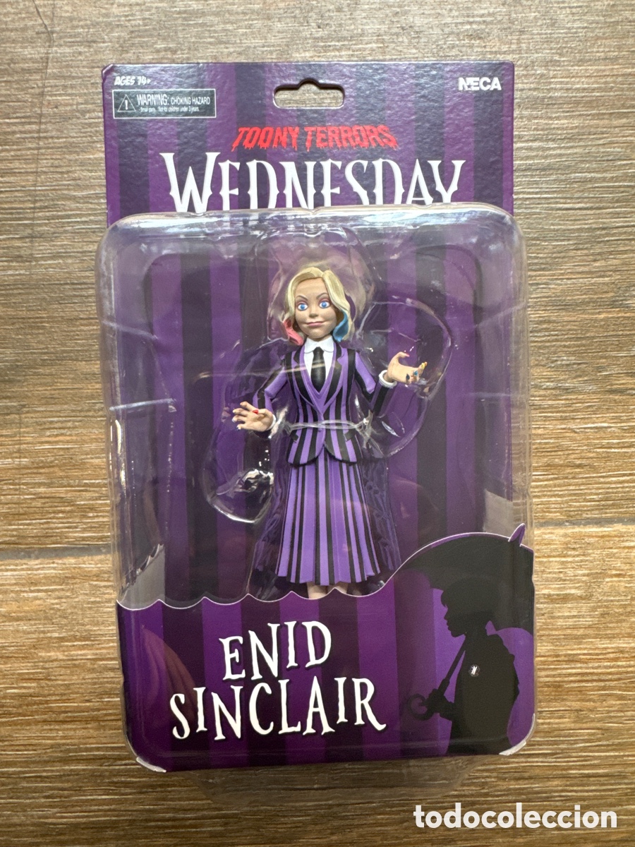 Figuras de acci&oacute;n: Figura Enid Sinclair Uniforme Nevermore Mi&eacute;rcoles Wednesday Toony Terrors Neca