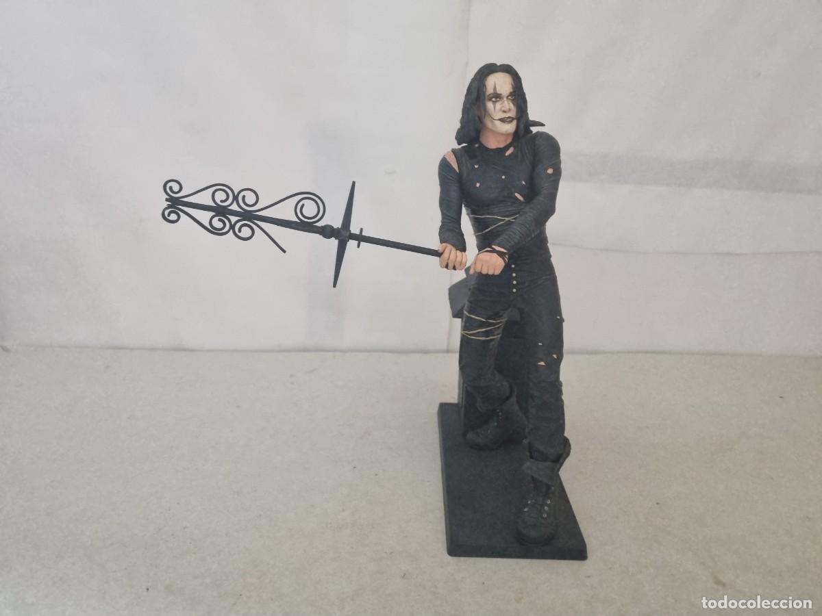 Figuras de acci&oacute;n: Figura El Cuervo Gran tama&ntilde;o - Foto 2
