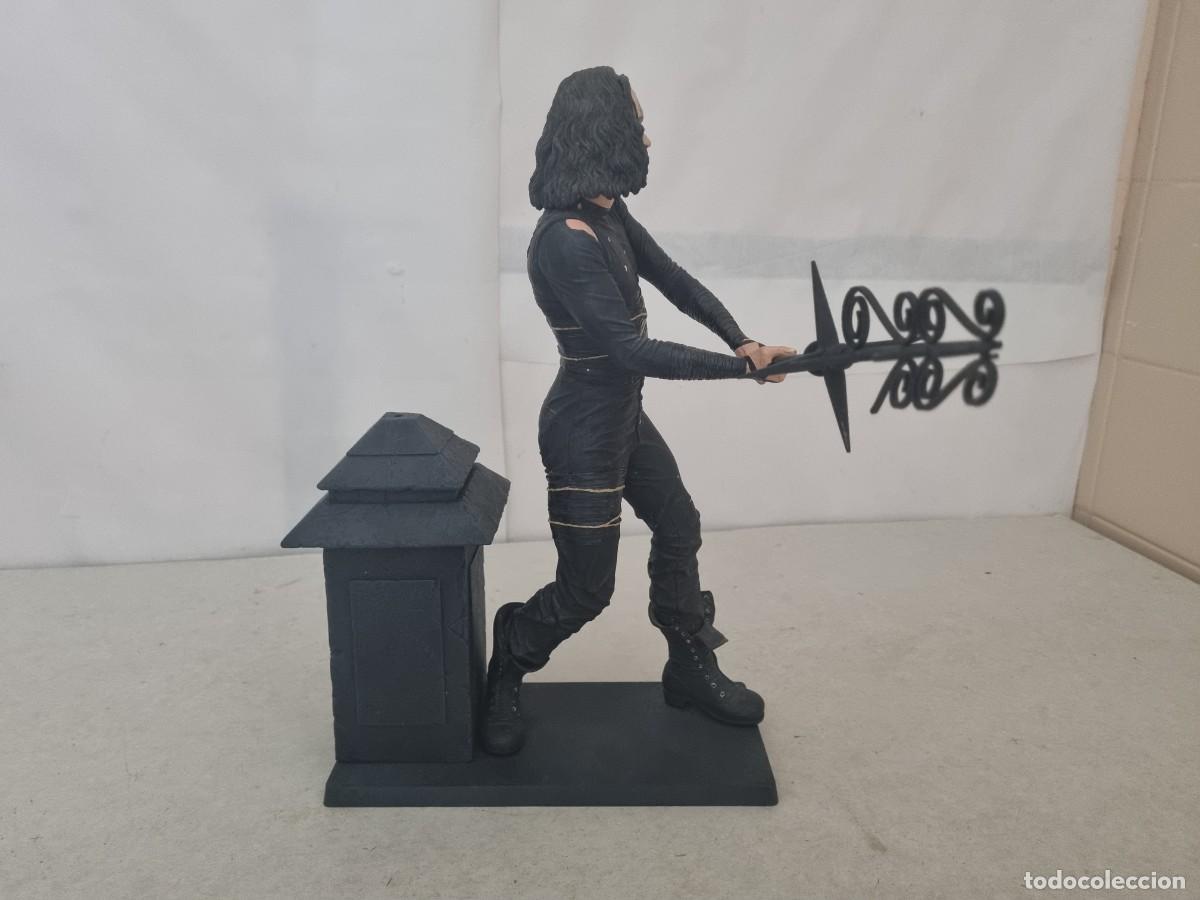 Figuras de acci&oacute;n: Figura El Cuervo Gran tama&ntilde;o - Foto 3