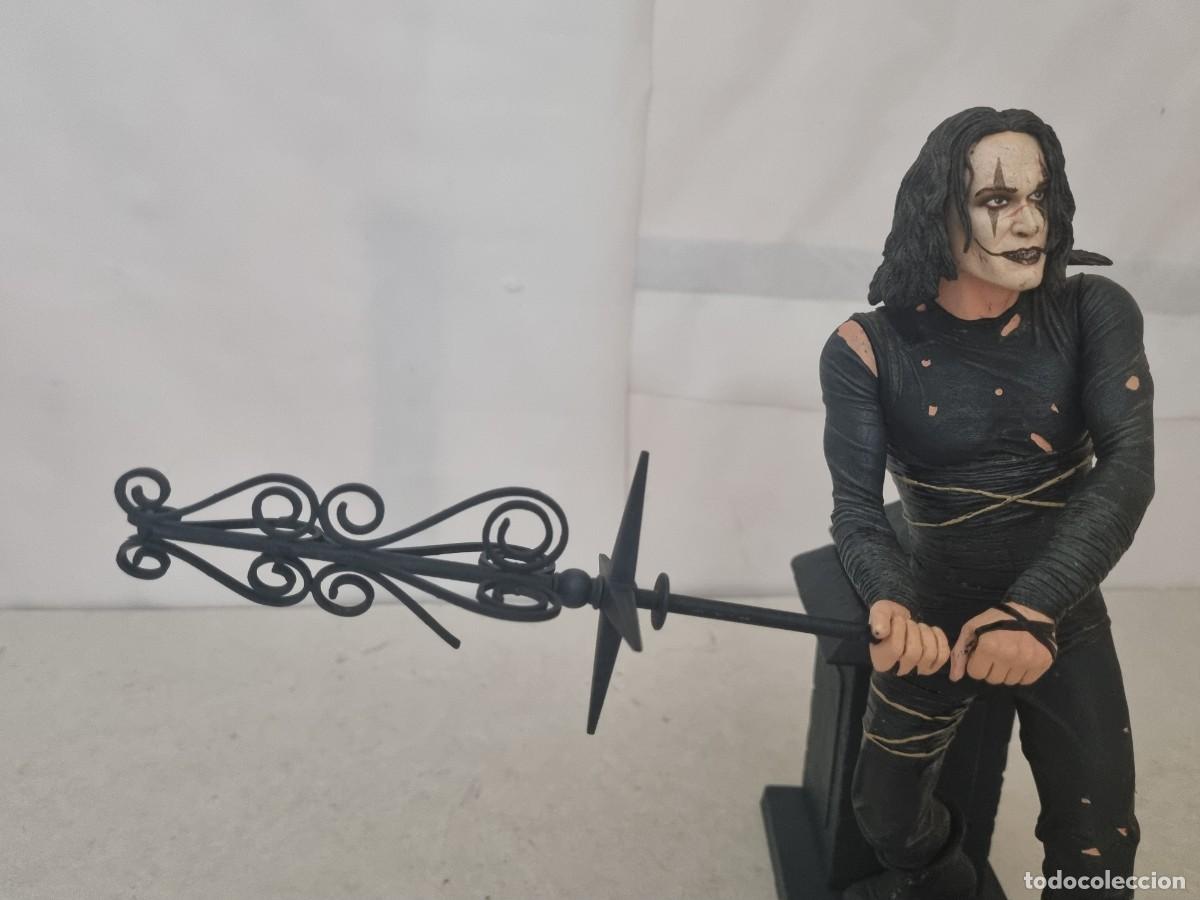 Figuras de acci&oacute;n: Figura El Cuervo Gran tama&ntilde;o - Foto 13