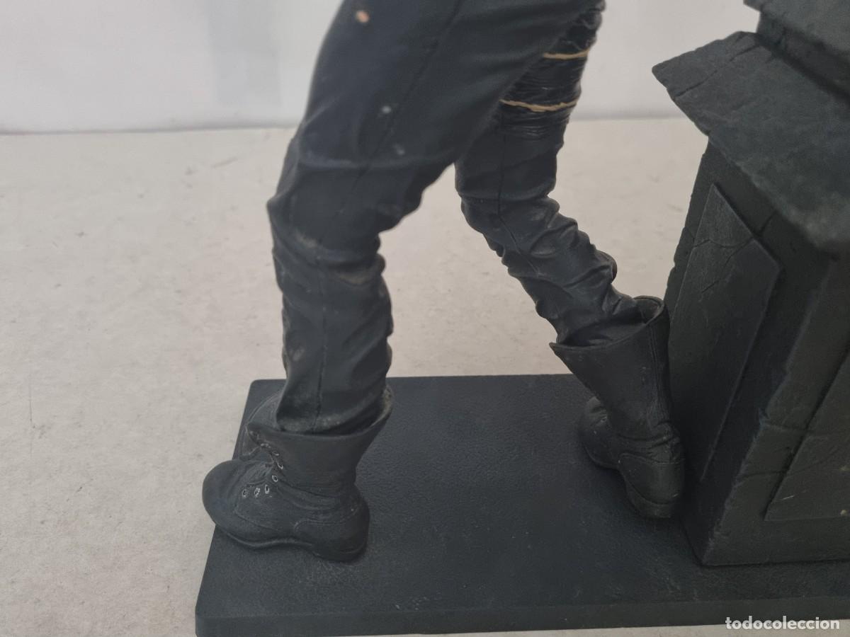 Figuras de acci&oacute;n: Figura El Cuervo Gran tama&ntilde;o - Foto 24
