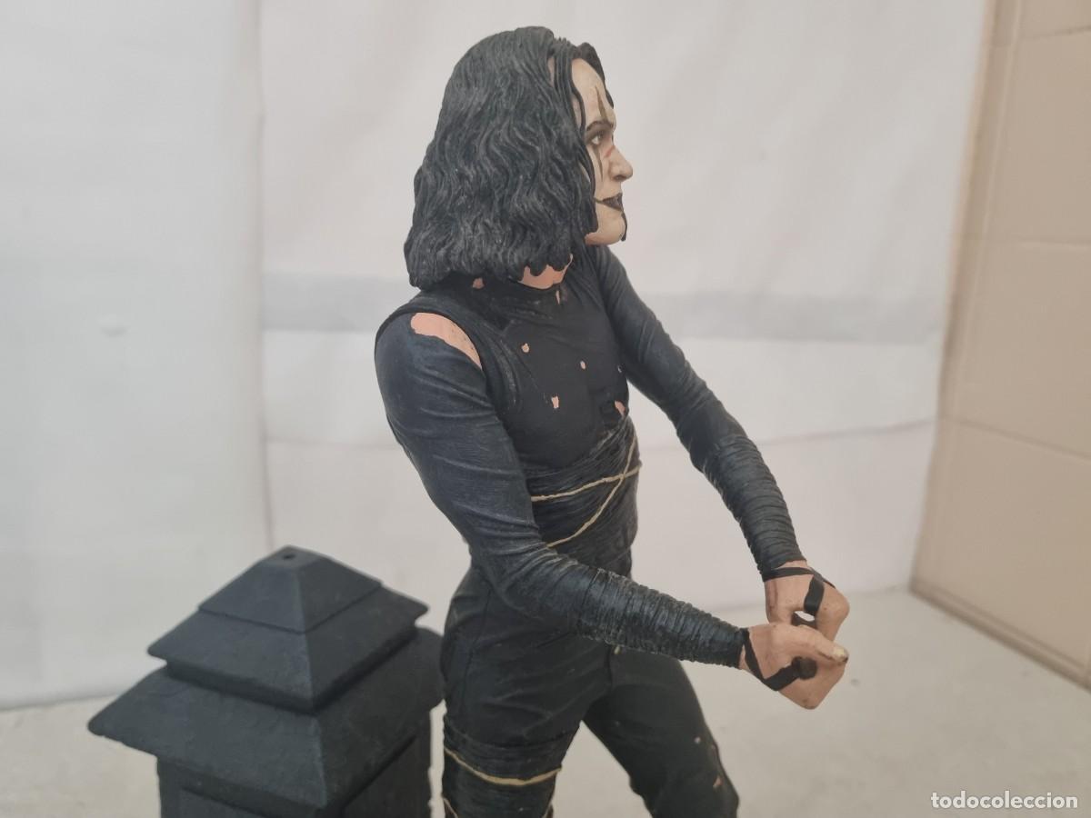 Figuras de acci&oacute;n: Figura El Cuervo Gran tama&ntilde;o - Foto 25
