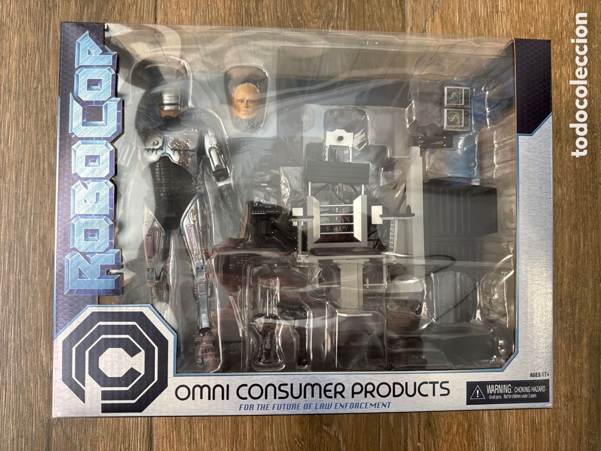 Figuras de acci&oacute;n: Figura Robocop Battle Damaged Con Silla Neca