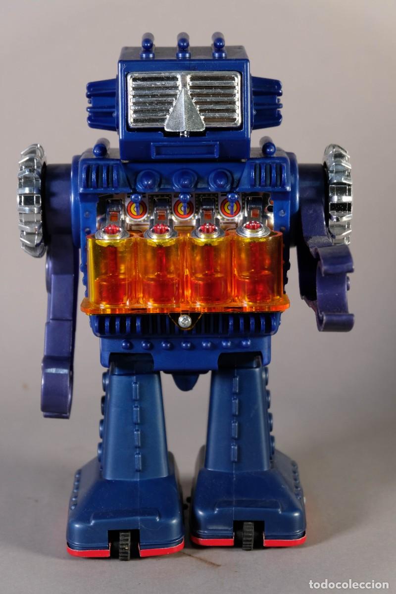 Figuras de a&ccedil;&atilde;o: ROBOT HORIKAWA JAP&Oacute;N EN PL&Aacute;STICO CON MECANISMO A PILAS A&Ntilde;OS 70