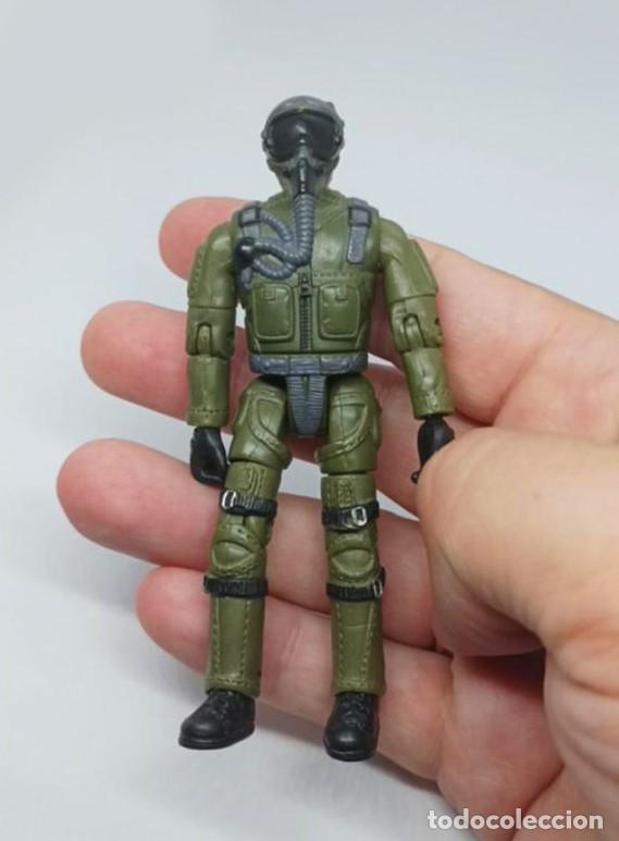 Figuras de acci&oacute;n: World Peacekeepers Power Team Elite: figura de piloto Helic&oacute;ptero militar