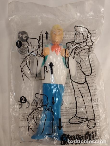 Figuras de acci&oacute;n: MU&Ntilde;ECO ARTICULADO Y PRECINTADO DE FRED, SCOOBY DOO, BURGUER KING 2017