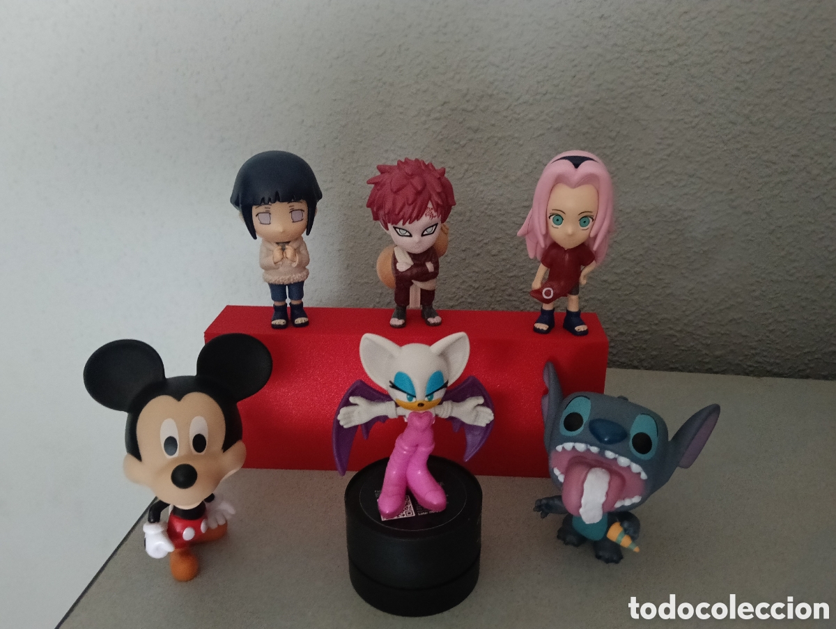 Figuras de acci&oacute;n: Seis figuras coleccionables de diferentes franquicias de animaci&oacute;n y videojuegos.