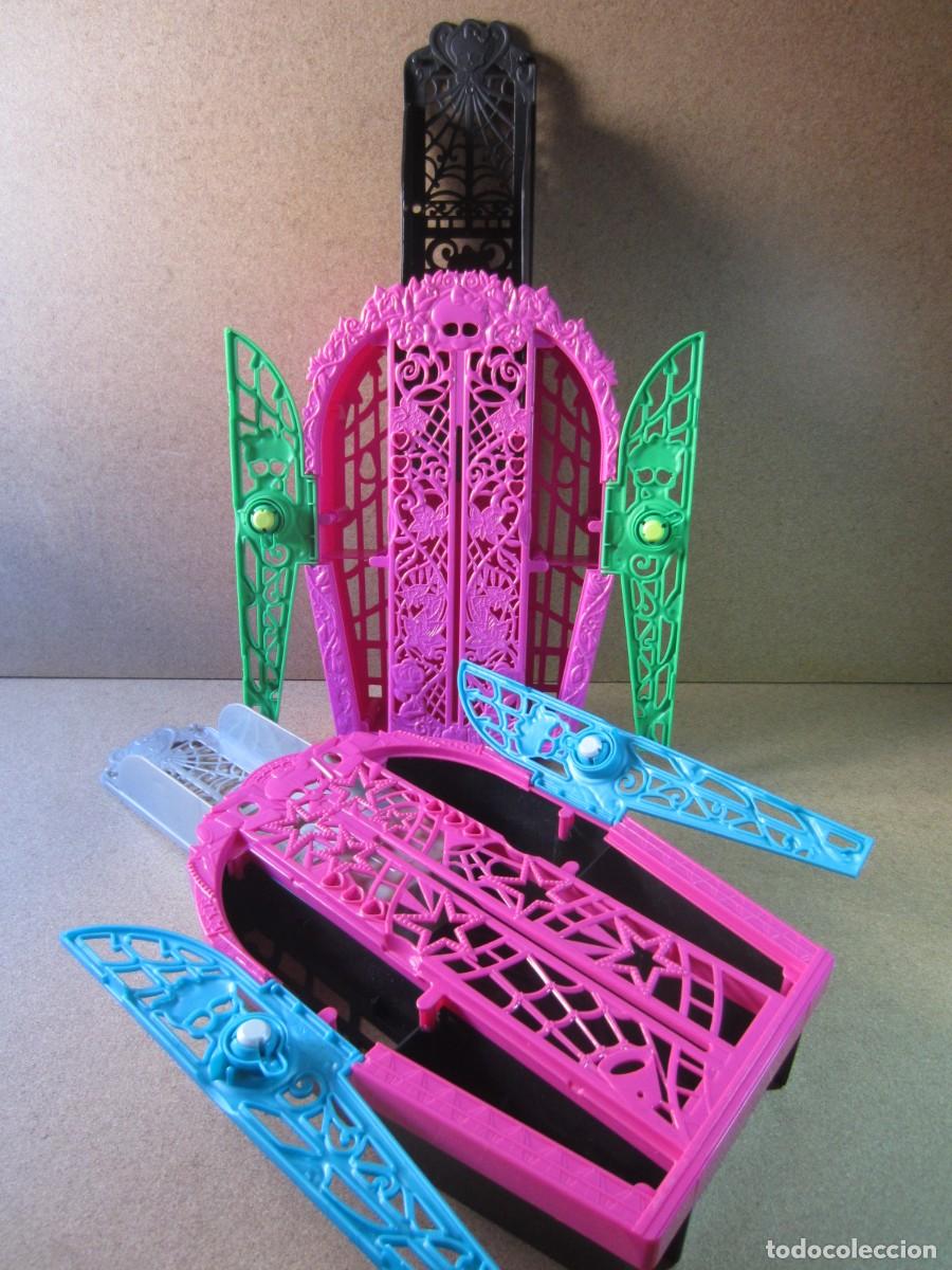 Figuras de acci&oacute;n: Lote 2 Armarios Reveladores Monster High Skulltimate Secrets