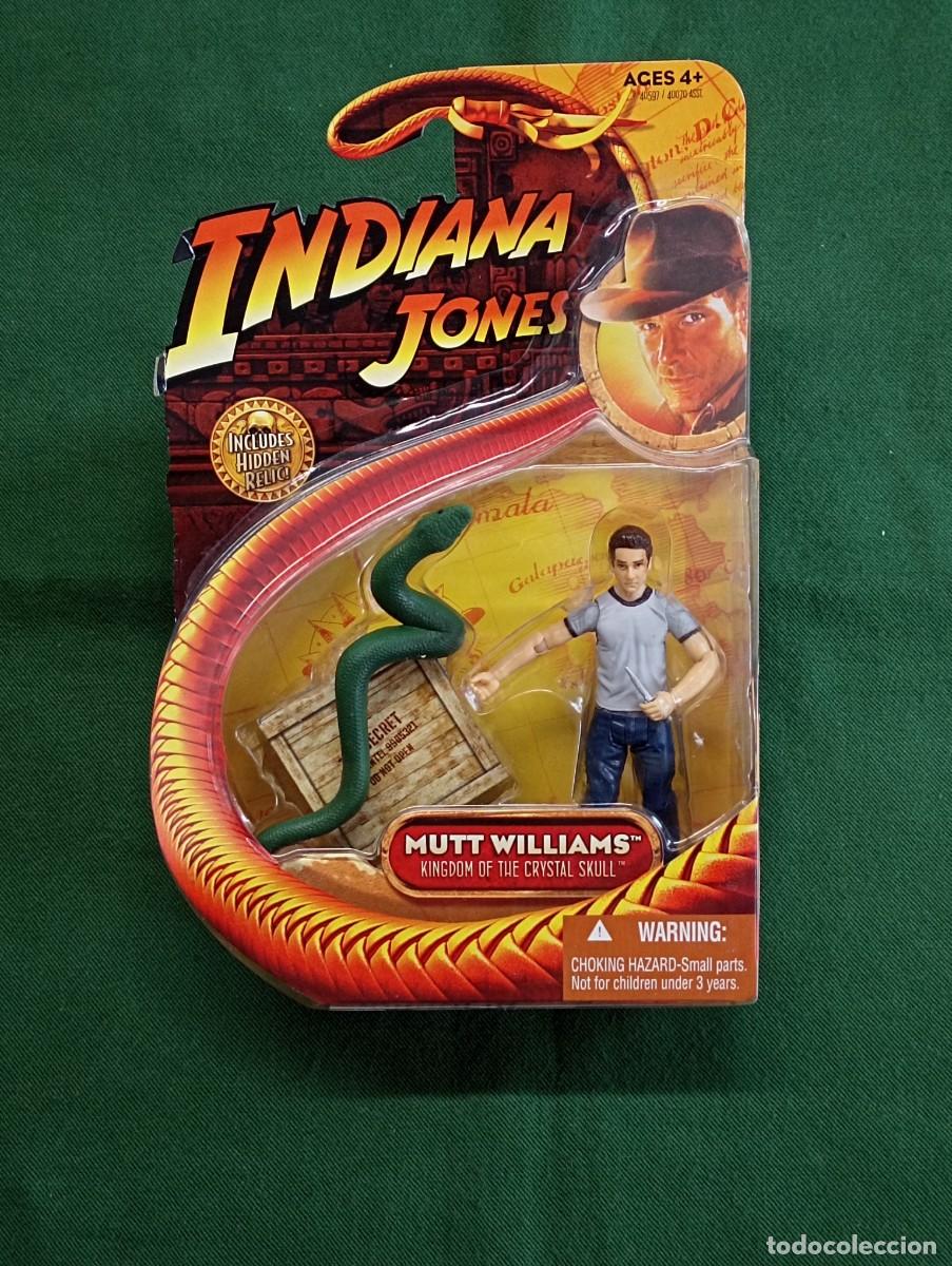 Figuras de acci&oacute;n: Indiana Jones. MUTT WILLIAMS con serpiente y caja con reliquia.