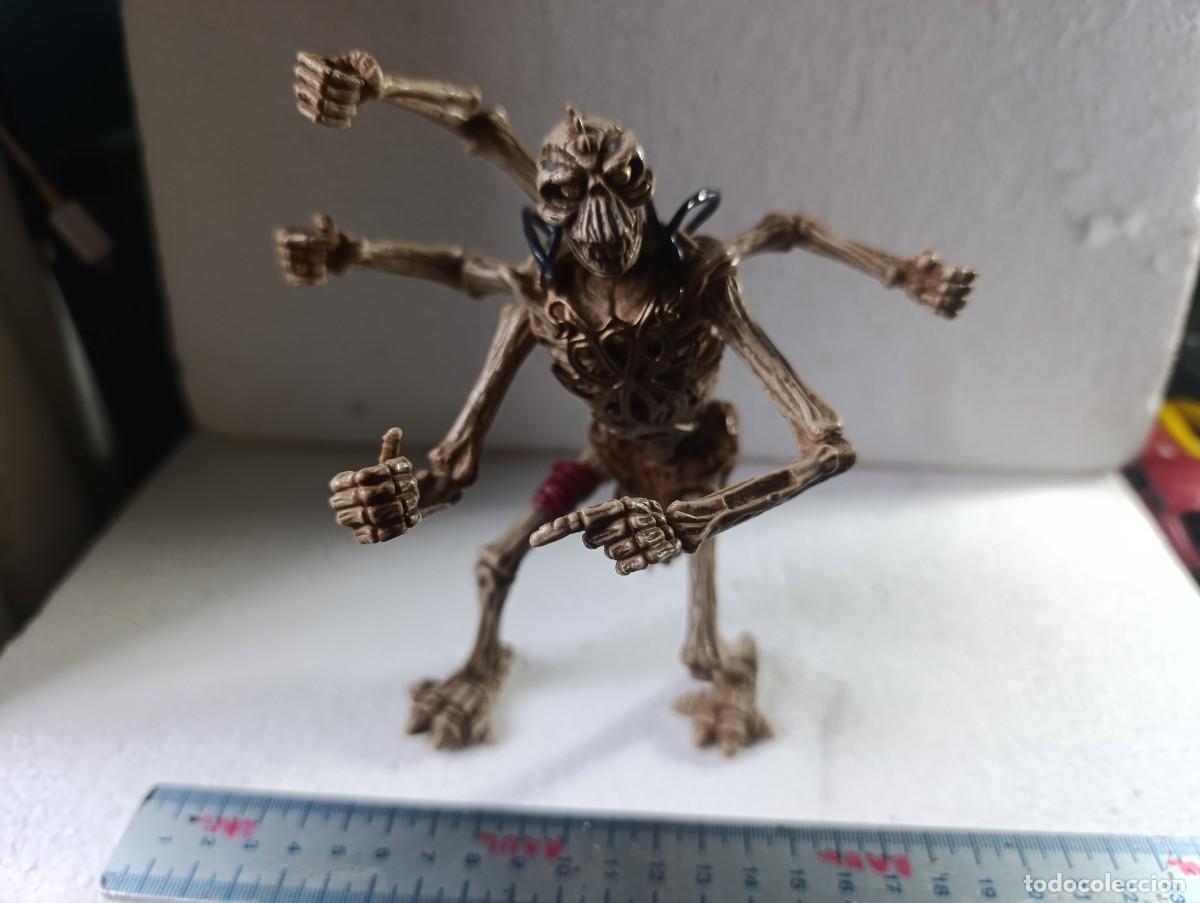 Figuras de acci&oacute;n: FIGURA PVC - ARACULA SKELETON WARRIORS - PLAYMATES 1994 ( FALTA UN BRAZO )- MU&Ntilde;ECO