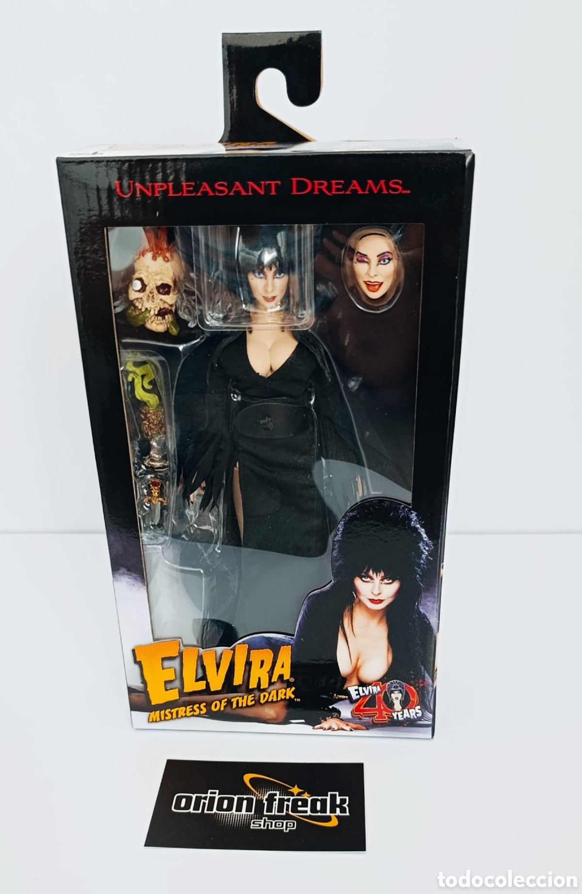 Figuras de acci&oacute;n: Neca Elvira Mistress Of The Dark Clothed