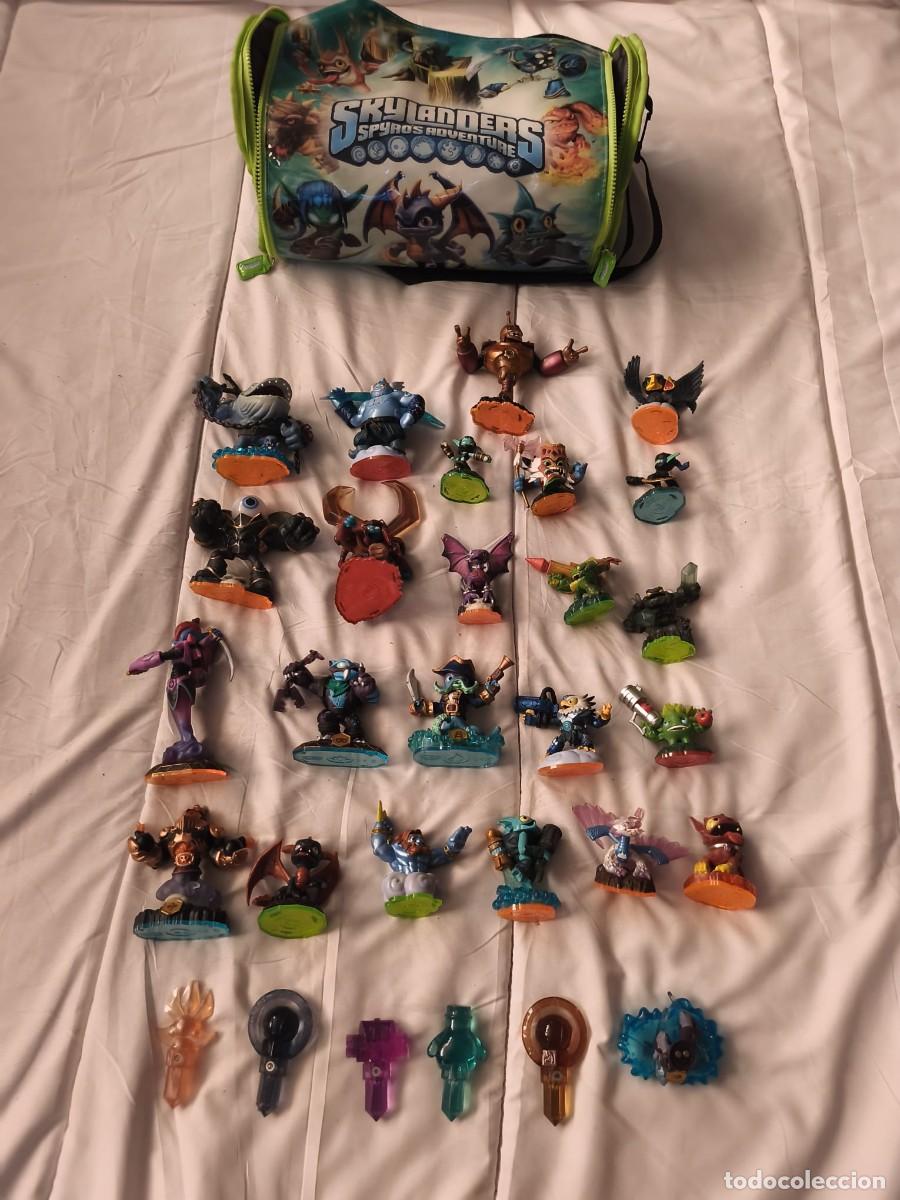 Figuras de a&ccedil;&atilde;o: Skylanders Spyro's Adventure . Bolso grande oficial transporte + 29 figuras . 2012 Activision