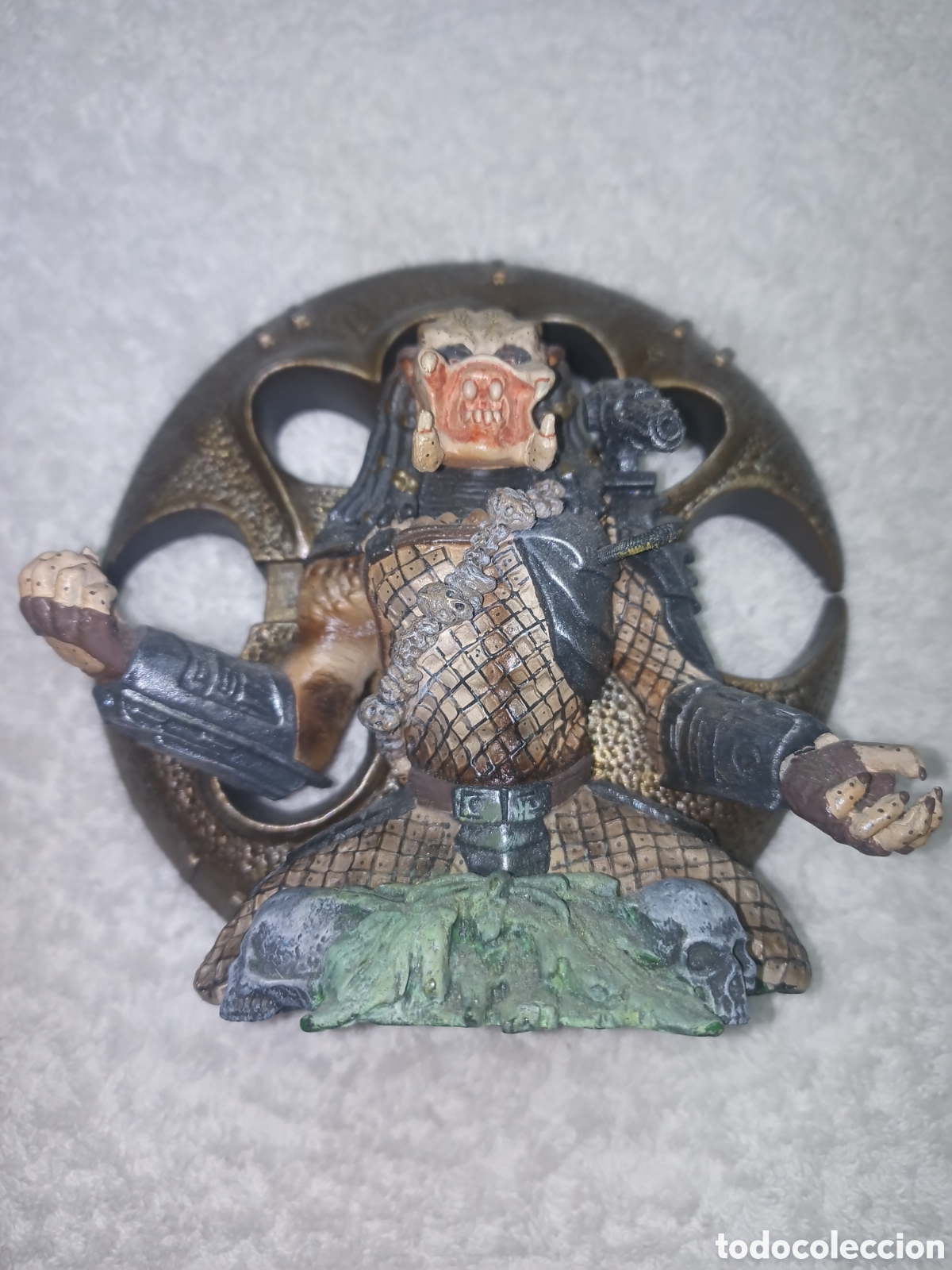 Figuras de acci&oacute;n: FIGURA BUSTO RELIEVE DE PREDATOR 2