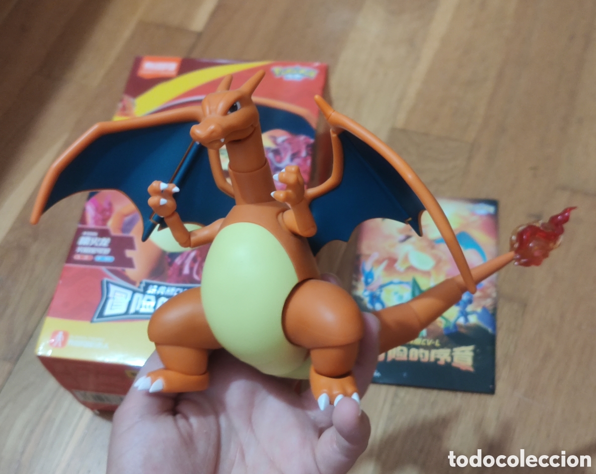 Figuras de acci&oacute;n: Figura Pokemon Charizard Blokees - Foto 1