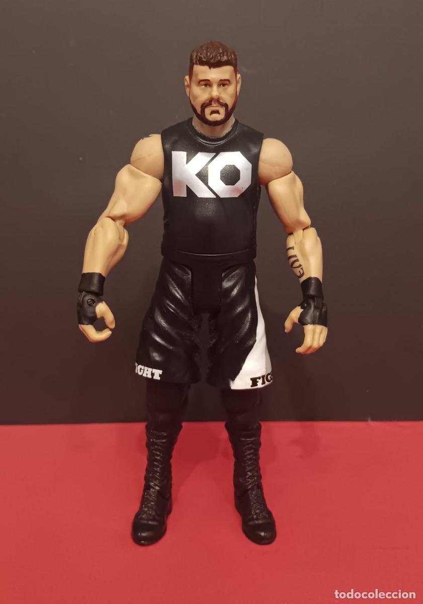 Figuras de acci&oacute;n: FIGURA PRESSING CATCH WWE WWF WRESTLING KEVIN OWENS MATTEL