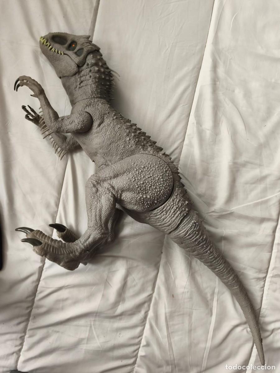 Figuras de acci&oacute;n: Indominus Rex Super Colossal . Gigante. 100 cm largo. Jurassic World de Mattel. Electr&oacute;nico