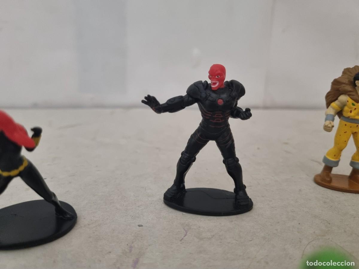 Figuras de acci&oacute;n: Lote de 9 figuras S&uacute;per Heroes - Foto 4