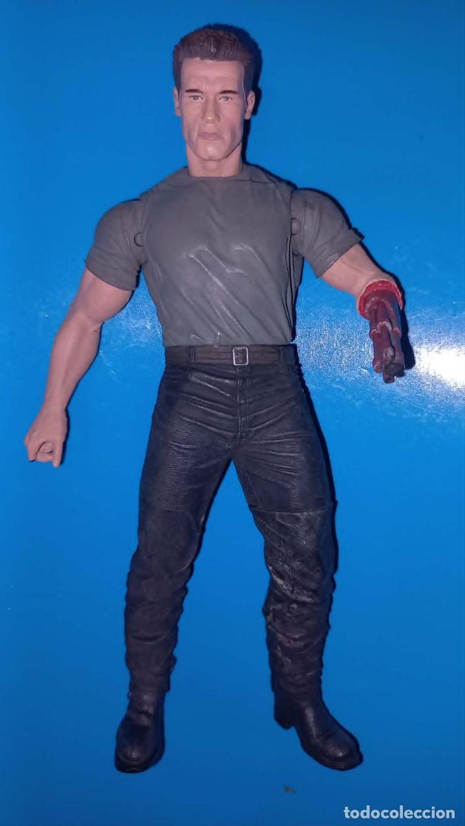 Figuras de acci&oacute;n: Figura T-800 Man or Machine, Terminator 2: Judgment Day - Neca - 2009