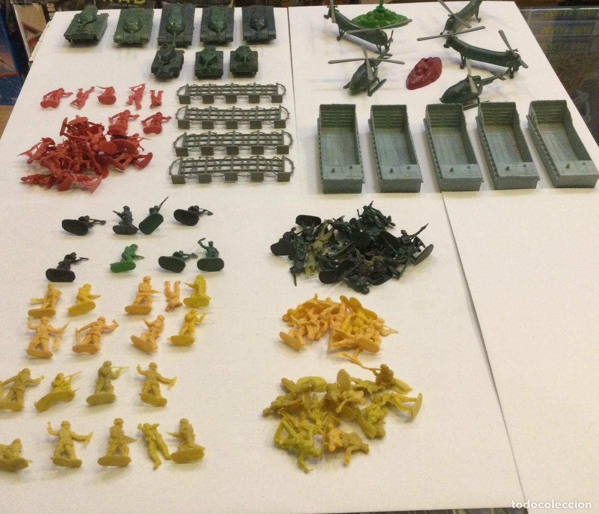 Figuras de acci&oacute;n: La Segunda Guerra Mundial . Lote de 128 piezas.