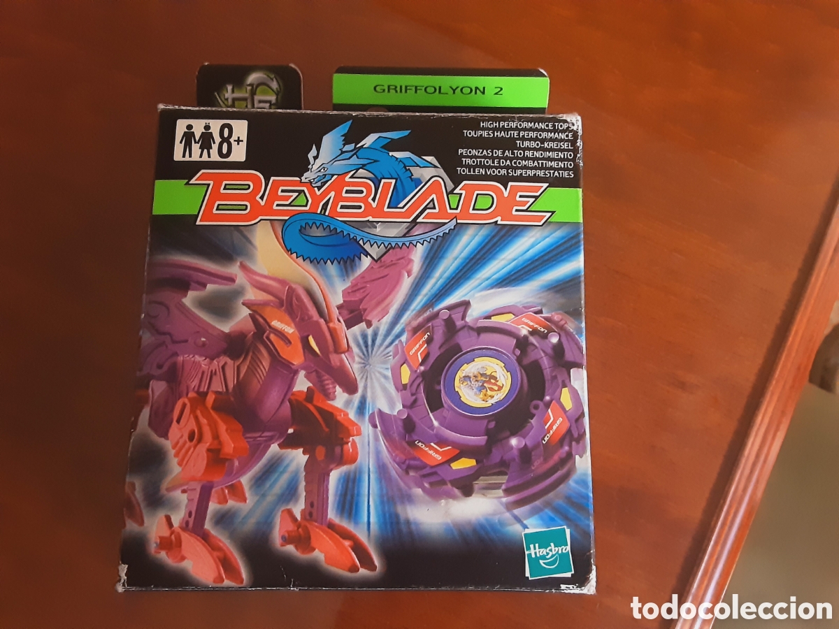 Figuras de acci&oacute;n: Beyblade. Peonza con figura de drag&oacute;n. Hasbro. Nuevo.