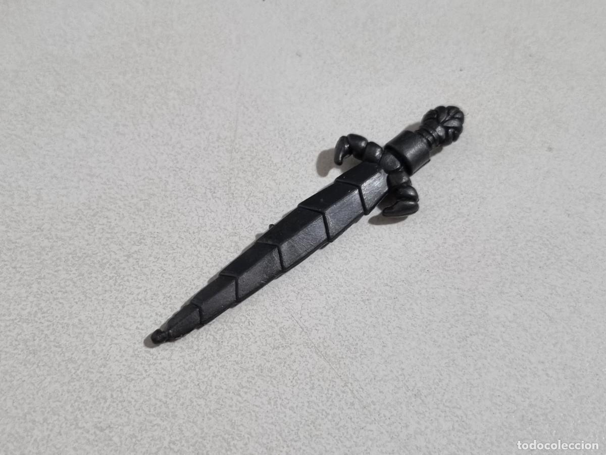 Figuras de acci&oacute;n: Arma Espada Daga Skulk y Trancula Sectaurs Accesorio Set