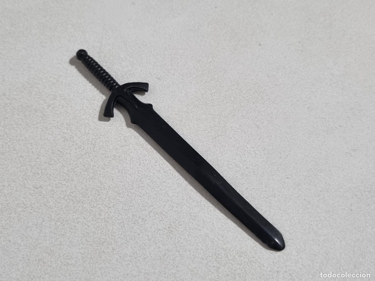 Figuras de acci&oacute;n: Arma Plastico Espada Negra Heman Masters del Universo