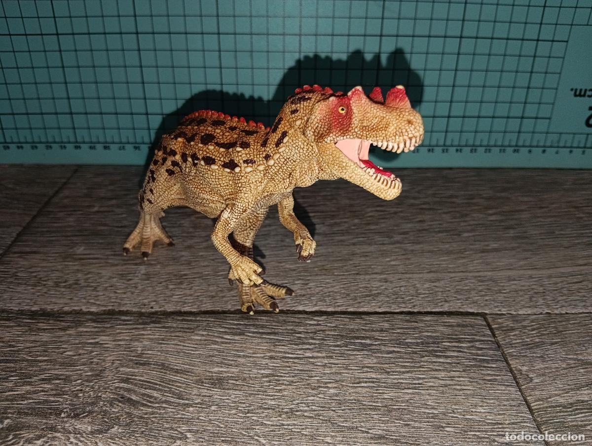 Figuras de acci&oacute;n: Figura Dinosaurio Ceratosaurus de Schleich con mand&iacute;bula m&oacute;vil