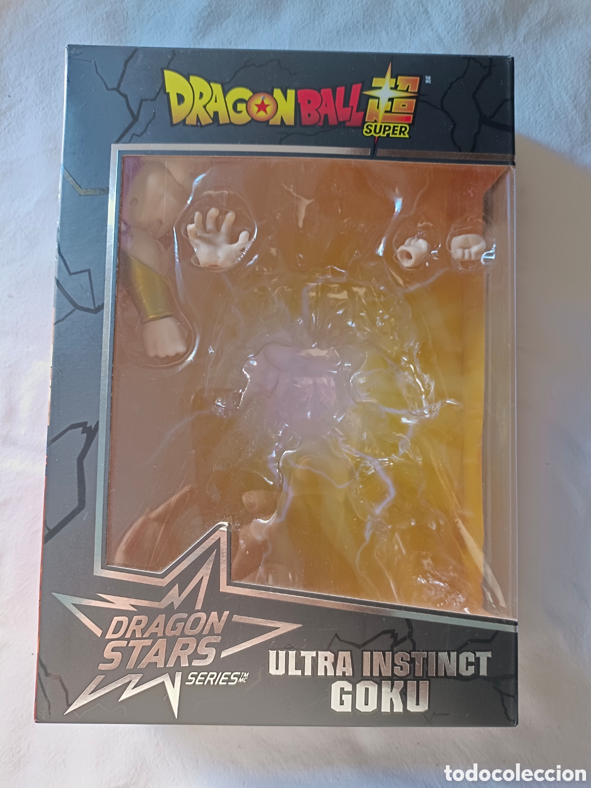 Figuras de acci&oacute;n: Caja Dragon Ball Super 3 Broly brazo derecho