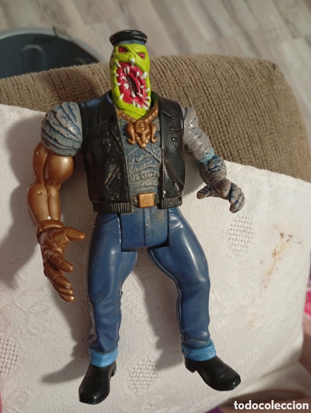 Figuras de acci&oacute;n: Figura PVC 15 cm monstruo DOS caras