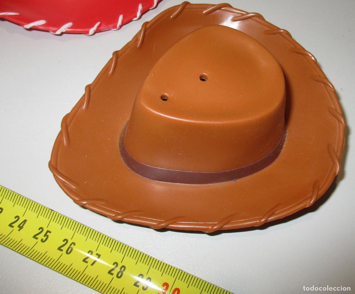 Figuras de acci&oacute;n: Lote 3 sombreros originales TOY STORY para WOODY y JESSIE, DISNEY PIXAR, HASBRO 2001