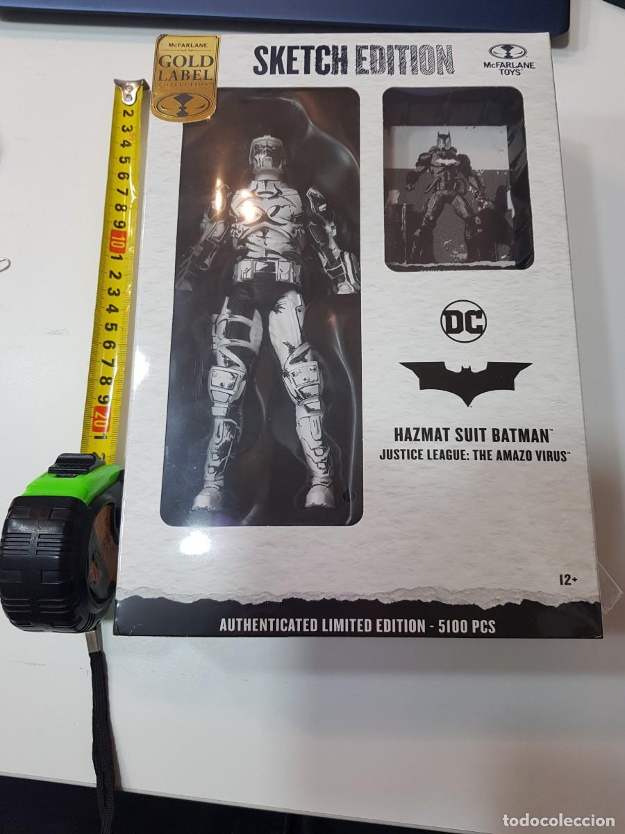 Figuras de acci&oacute;n: Figura de accion DC HAZMAT SUIT BATMAN SKETCH EDITION gold label MCFARLANE nueva a estrenar
