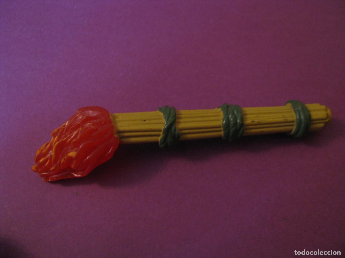 Figuras de acci&oacute;n: PIEZA, ANTORCHA DE PLASTICO. 10 CM - Foto 2