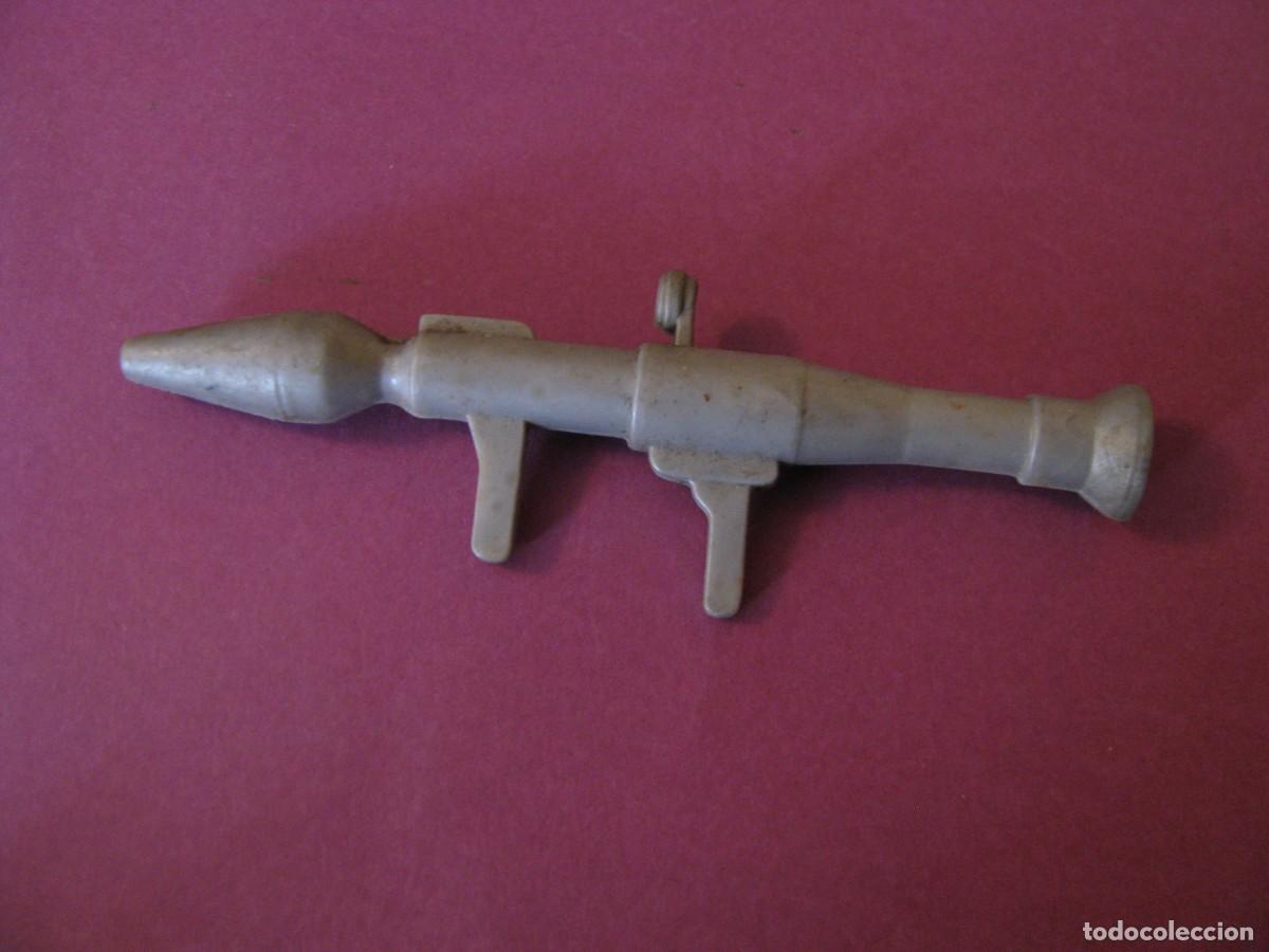 Figuras de acci&oacute;n: PIEZA, ARMA DE ALGUN PERSONAJE DE ACCION. 9,5 CM