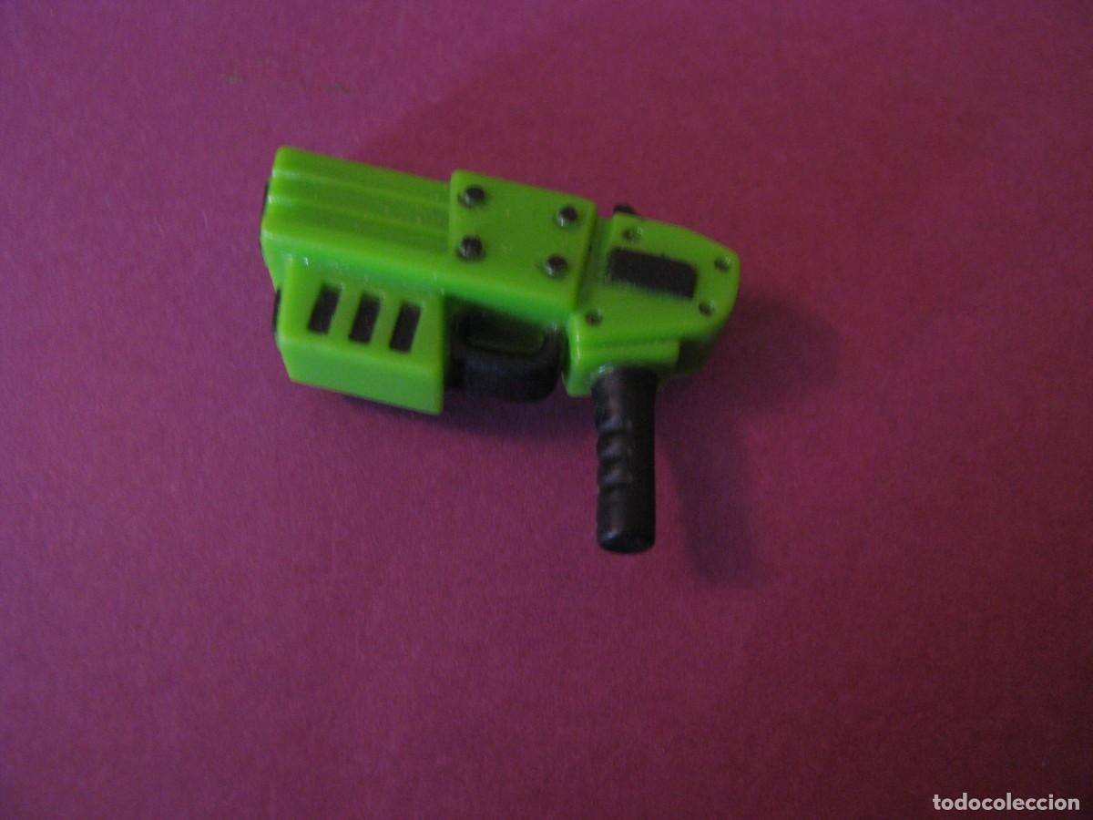 Figuras de acci&oacute;n: PIEZA, ARMA DE ALGUN PERSONAJE DE ACCION.
