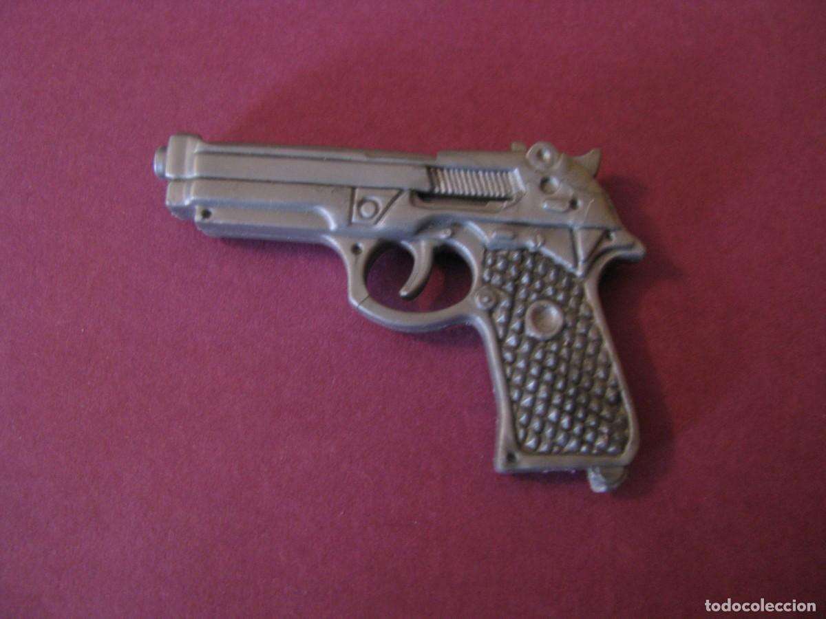 Figuras de acci&oacute;n: PIEZA, ARMA, PISTOLA DE ALGUN PERSONAJE DE ACCION.