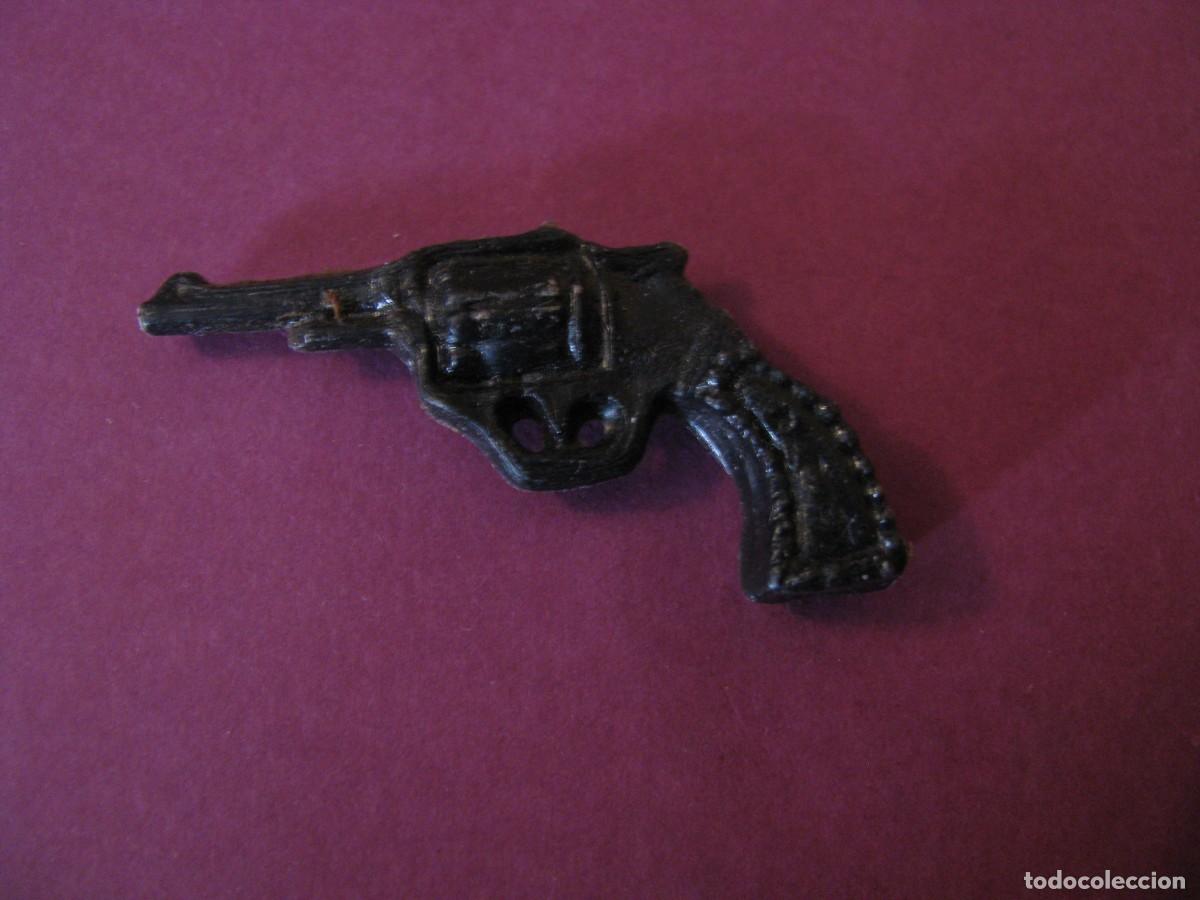 Figuras de acci&oacute;n: PIEZA, ARMA DE ALGUN PERSONAJE DE ACCION.
