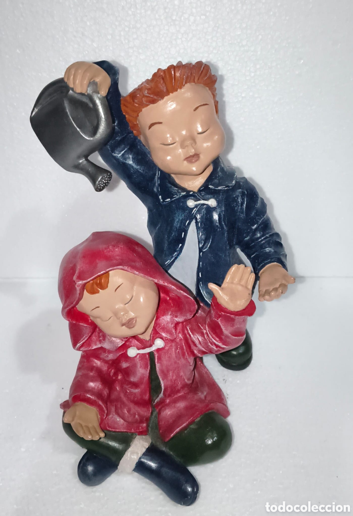 Figuras de acci&oacute;n: Figura decorativa pareja de ni&ntilde;os con regadera Selor
