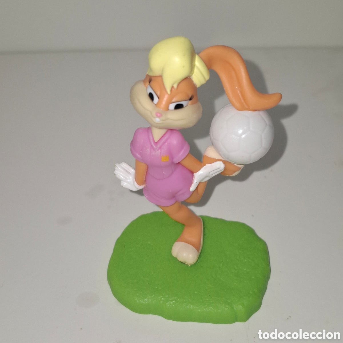 Figuras de acci&oacute;n: FIGURA DE ACCION PROMOCIONAL BURGER KING HAPPY MEAL LOONEY TUNES LOLITA BUNNY FUTBOL 2026